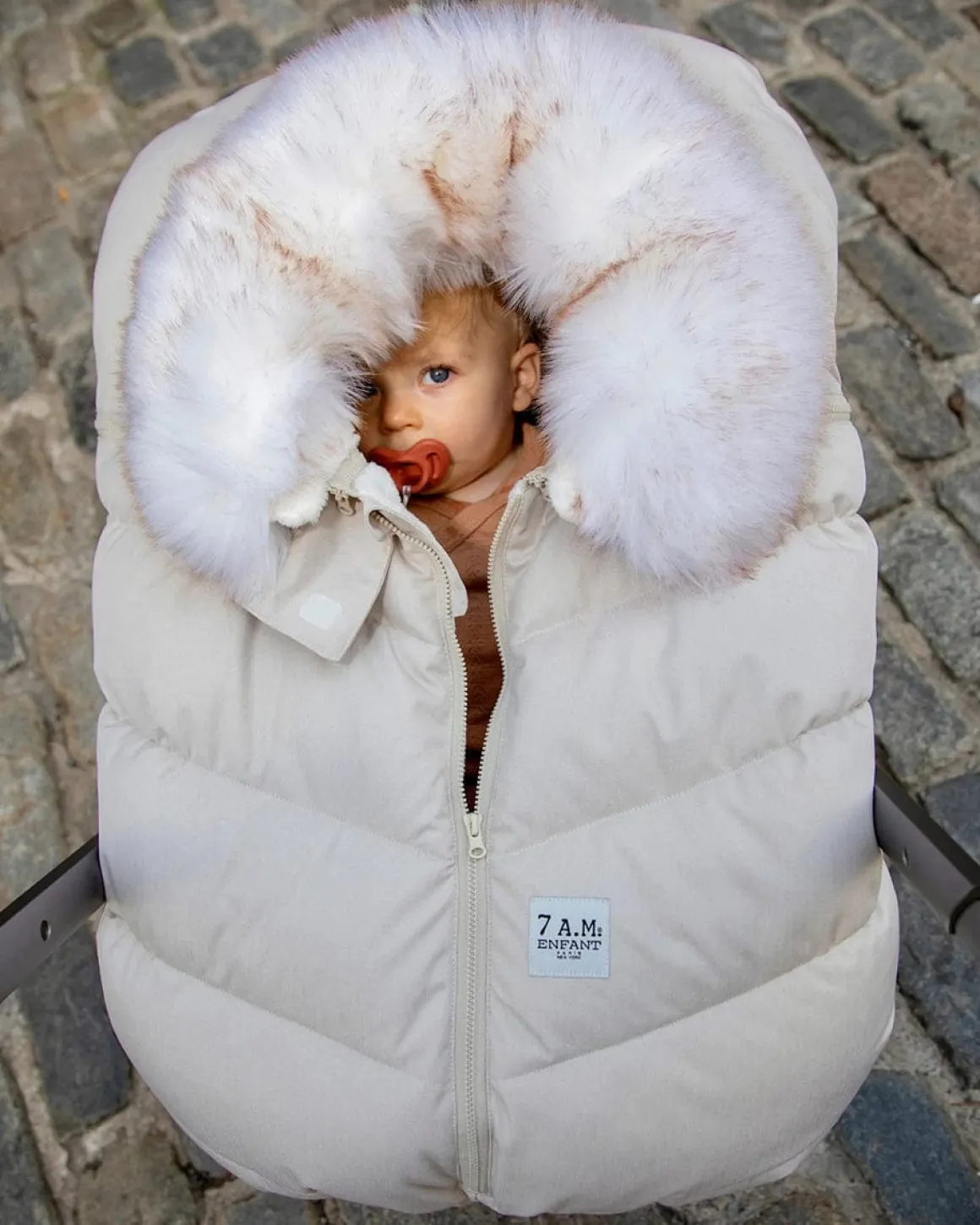 7AM Enfant Car Seat Cocoon Tundra - Heather Beige / White Faux Fur