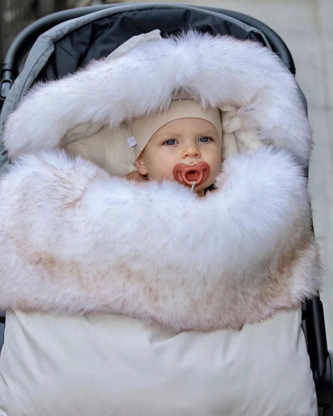 7AM Enfant Plushpod Footmuff - Tundra Heather Beige / White Faux Fur (0-18m)