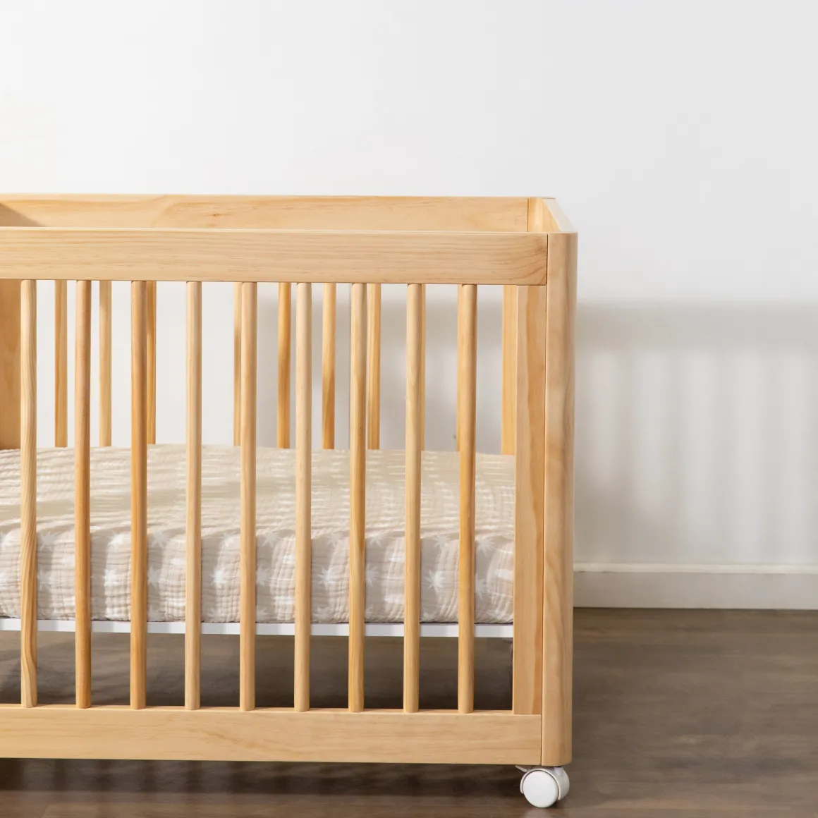Babyletto All-Stages Midi Crib Sheet in GOTS Certified Organic Muslin Cotton - Beach Bum