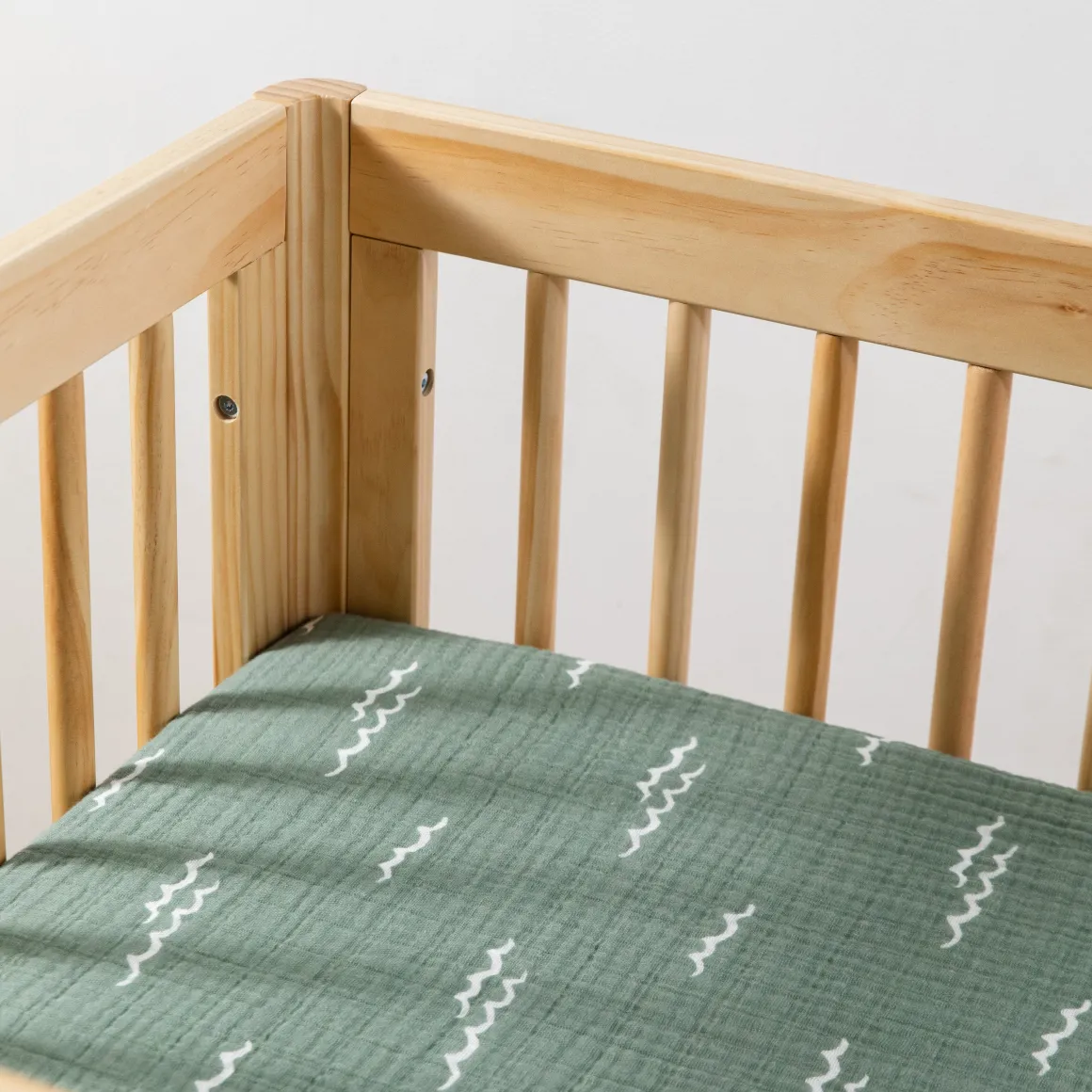 Babyletto All-Stages Midi Crib Sheet in GOTS Certified Organic Muslin Cotton - Ocean Waves