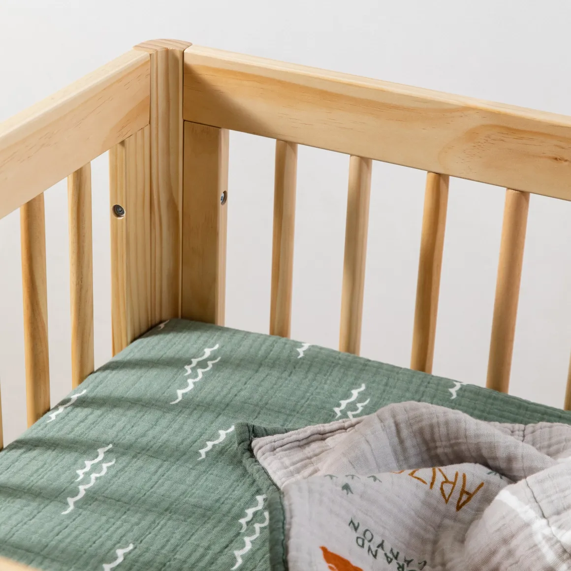 Babyletto All-Stages Midi Crib Sheet in GOTS Certified Organic Muslin Cotton - Ocean Waves