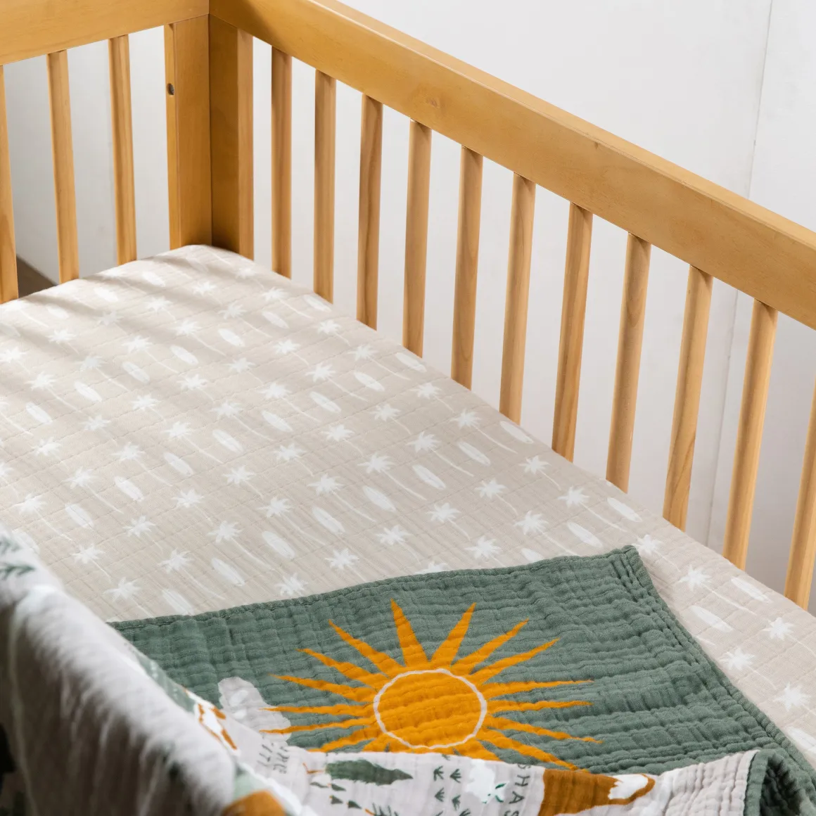 Babyletto Crib Sheet in GOTS Certified Organic Muslin Cotton-Beach Bum