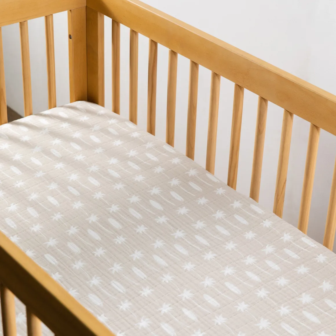 Babyletto Crib Sheet in GOTS Certified Organic Muslin Cotton-Beach Bum