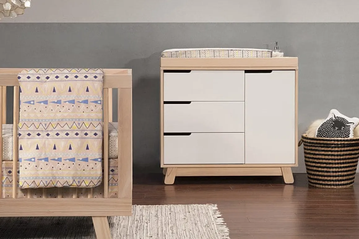 Babyletto Hudson 3-Drawer Changer Dresser, KD w/Removable Changing Tray in Washed Natural/White