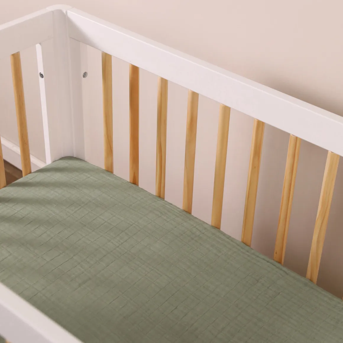 Babyletto Mini Crib Sheet in GOTS Certified Organic Muslin Cotton - Matcha
