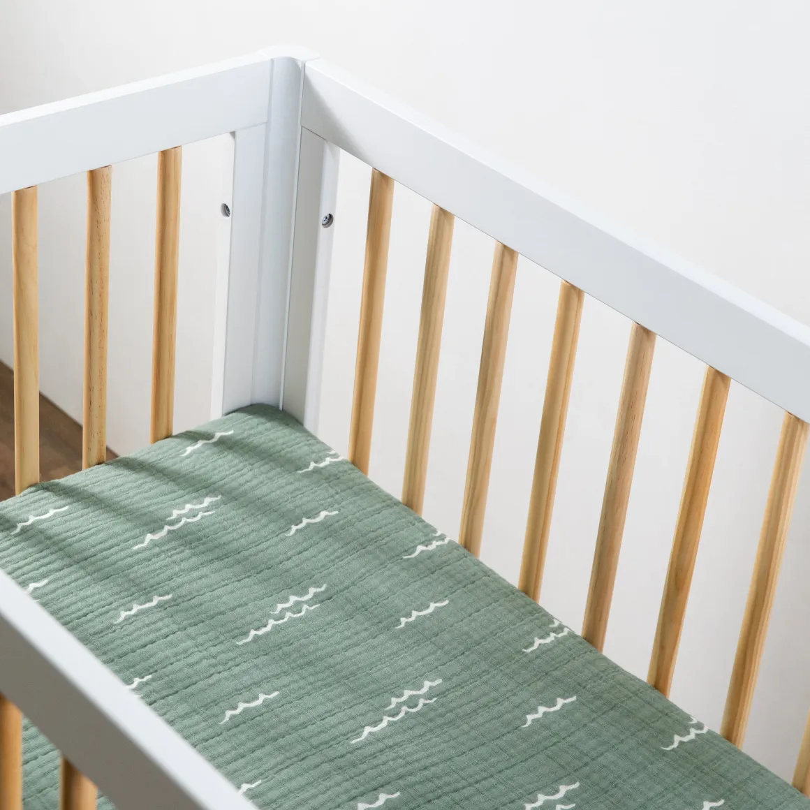 Babyletto Mini Crib Sheet in GOTS Certified Organic Muslin Cotton - Ocean Waves