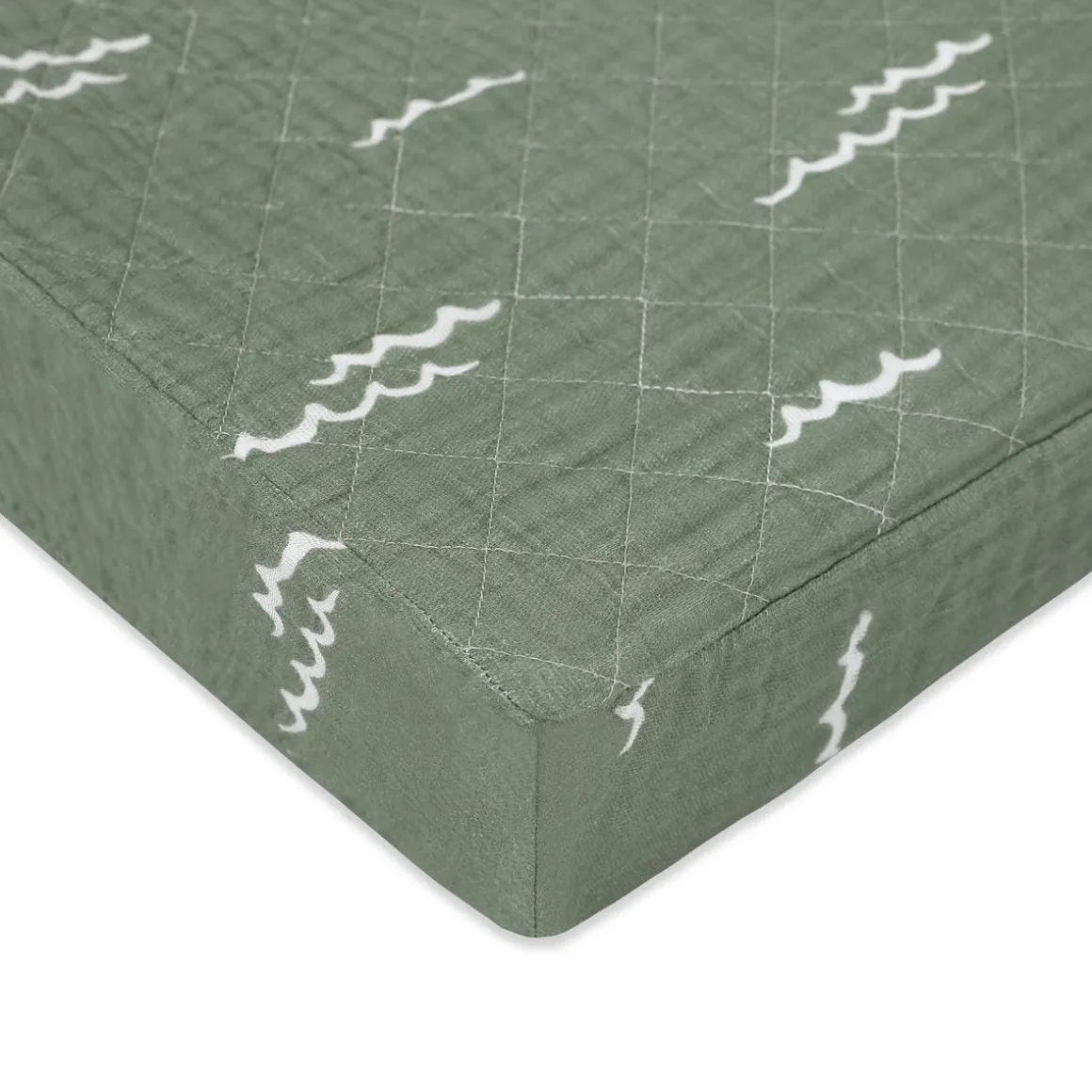 Babyletto Quilted Changing Pad Cover in GOTS Certified Organic Muslin Cotton - Ocean Waves