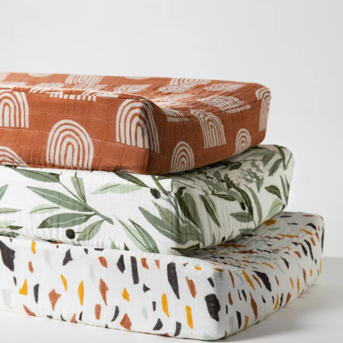 Babyletto Quilted Changing Pad Cover in GOTS Certified Organic Muslin Cotton - Olive Branches