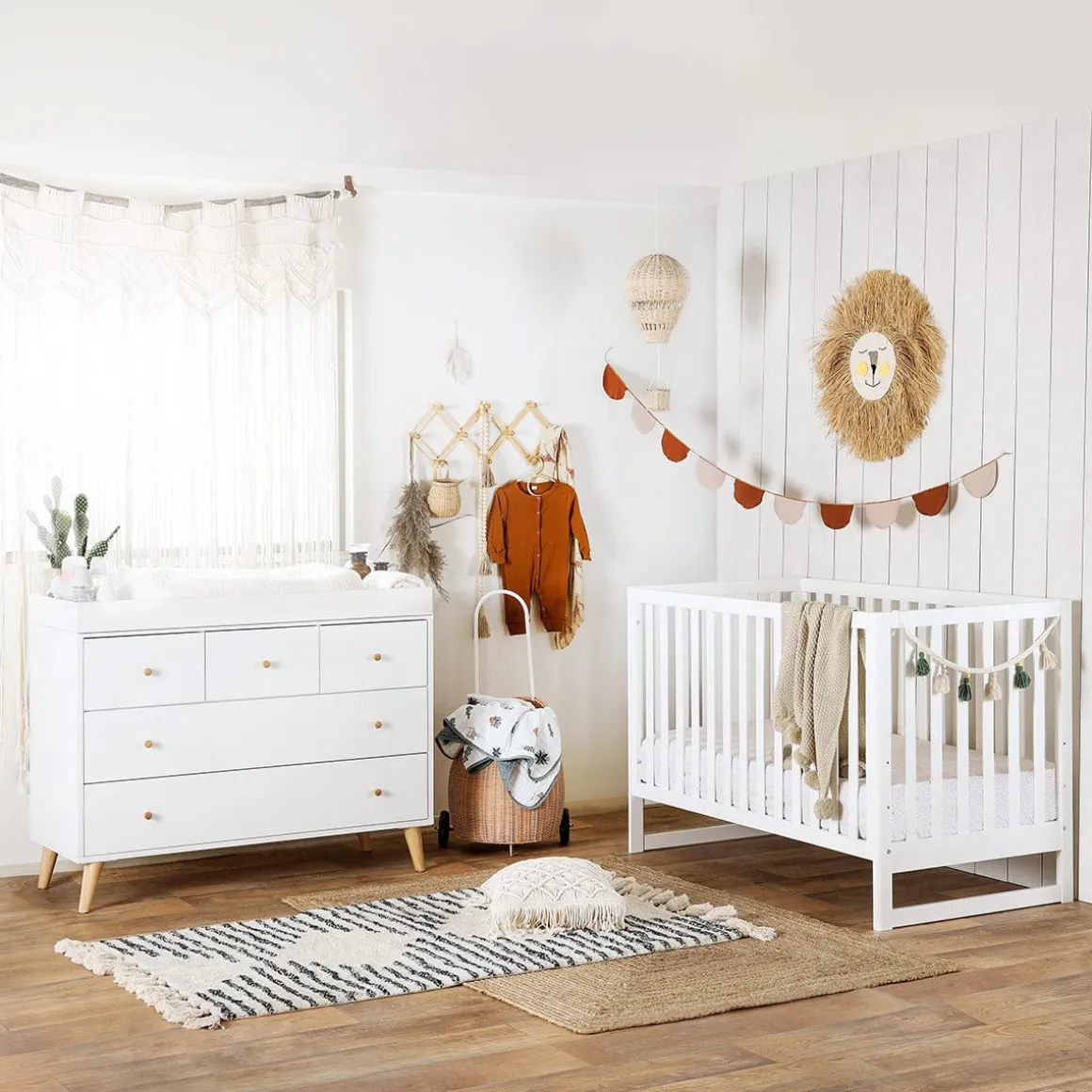 dadada Austin 5-Drawer Dresser - White / Natural