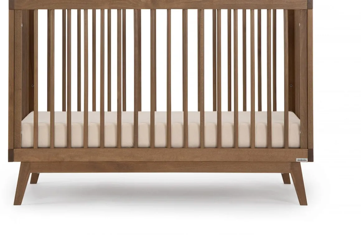 dadada Soho 3-in-1 Convertible Crib - Walnut