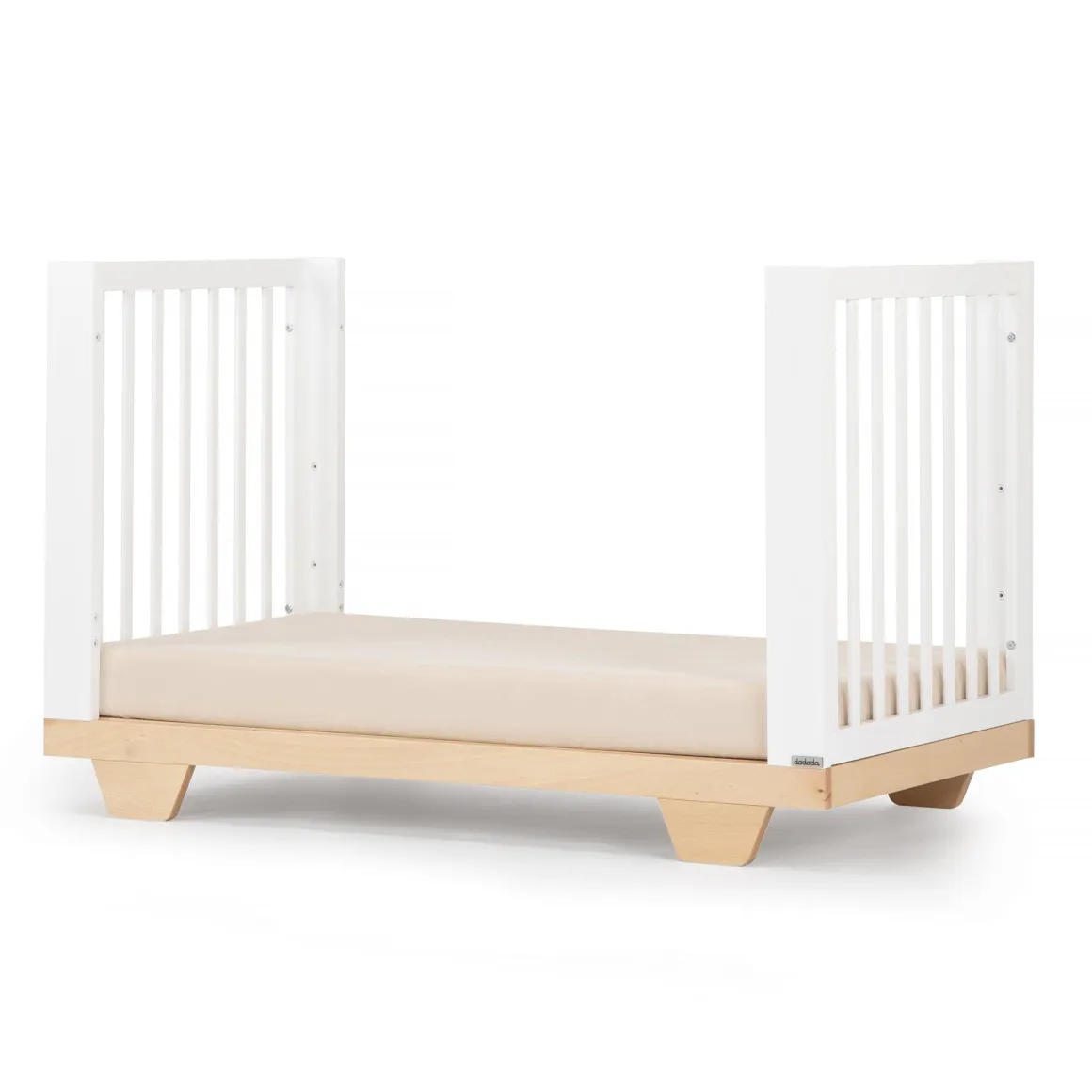 dadada Spirit 8-in-1 Convertible Crib - White / Natural