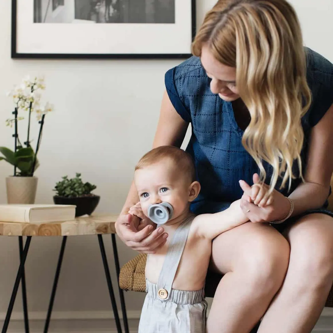 Doddle & Co. The Pop Pacifier, 2 Pack - Oh Happy Grey + Make Me Blush