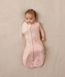 ergoPouch Cocoon Swaddle Sack 1.0 TOG - Daisies, 0-3 Months
