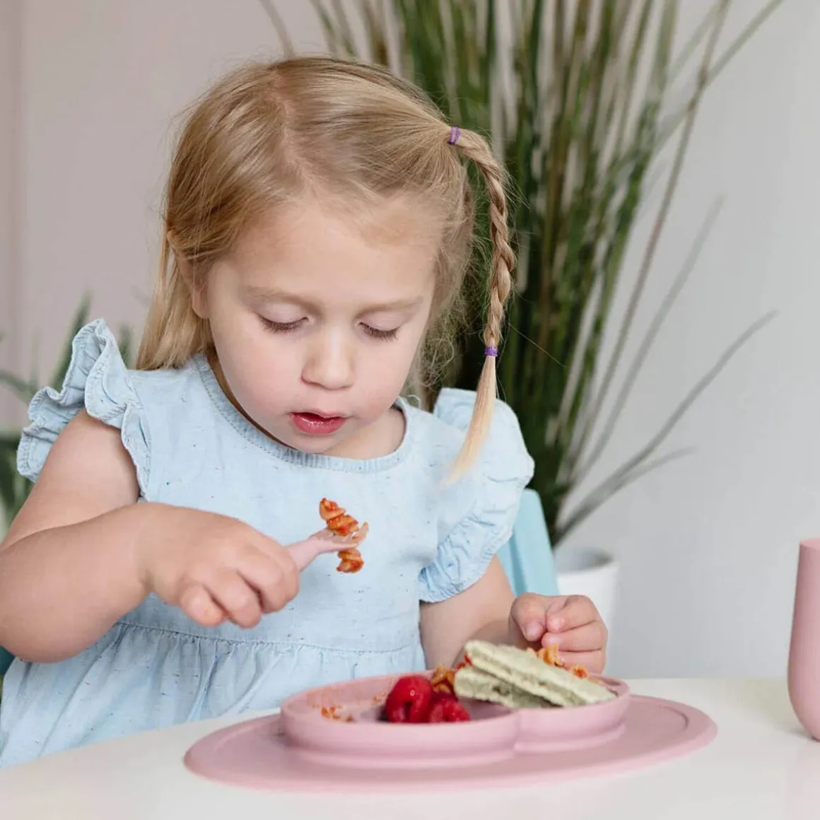 EZPZ Mini Feeding Set - Blush