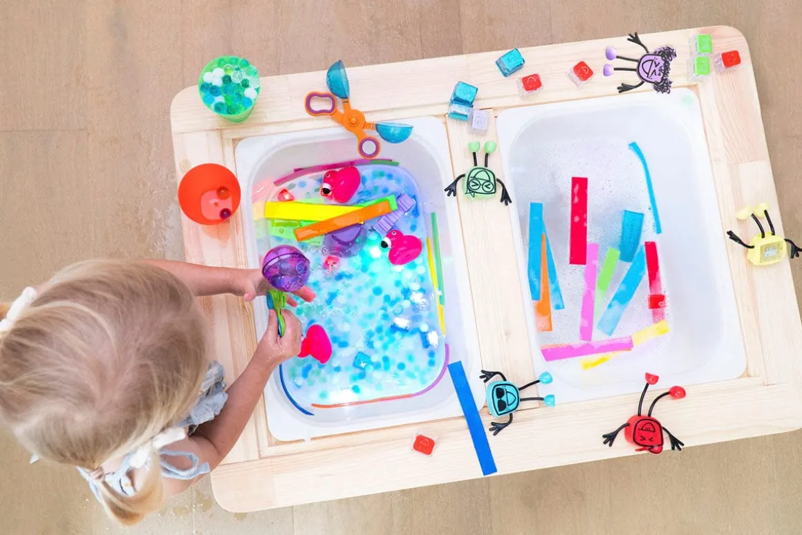 Glo Pals Light Up Sensory Bath Toy - Party Pal