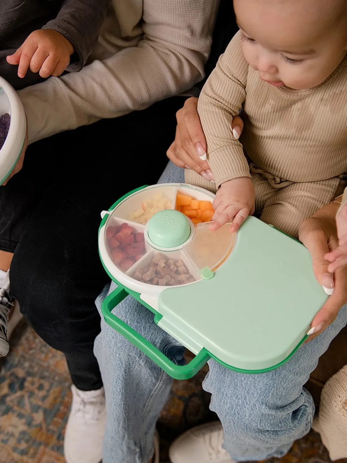 GoBe Kids Lunchbox with Snack Spinner - Sage Green