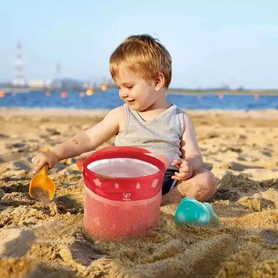 Hape Fold and Go Beach Set