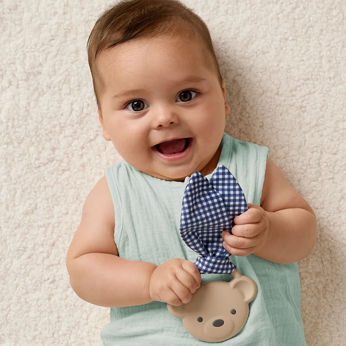 Itzy Ritzy Crinkle Crew - Bear