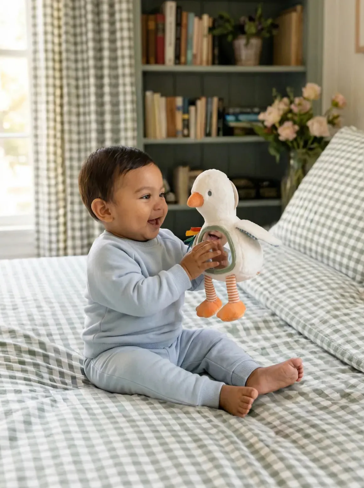 Itzy Ritzy Goose Itzy Bitzy Mirror Sensory Tummy Time Mirror