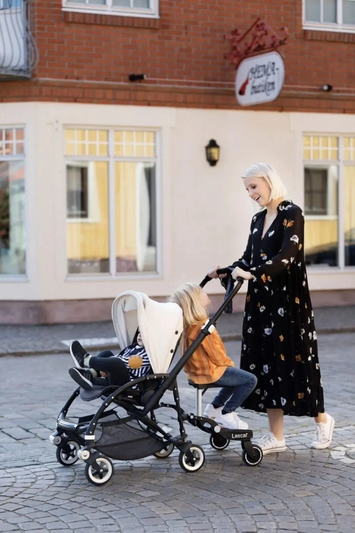 KidCo Lascal BuggyBoard Maxi+ Black with Grey Saddle Seat