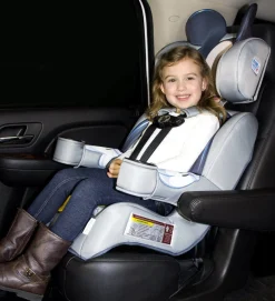 KidsEmbrace 2-in-1 Harness Booster Car Seat - Mickey Mouse