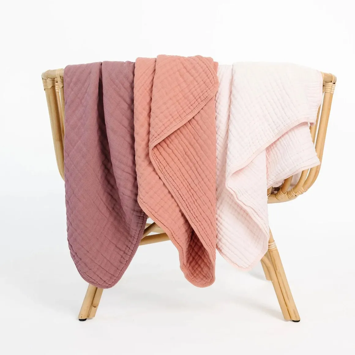 Lou Lou & Company Cloud Muslin Quilt - Rose, Large