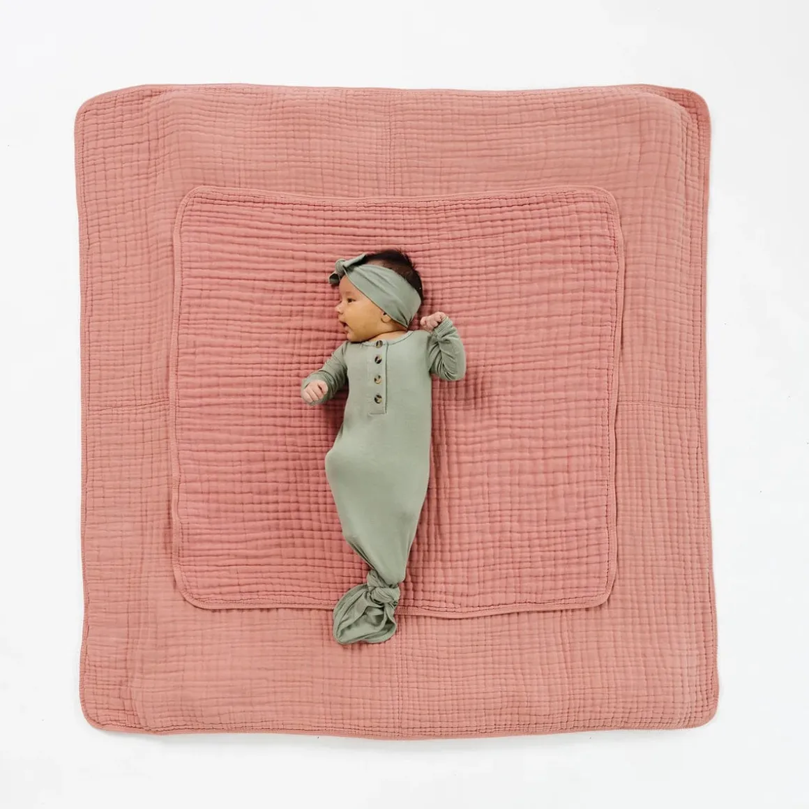 Lou Lou & Company Cloud Muslin Quilt - Rose, Large