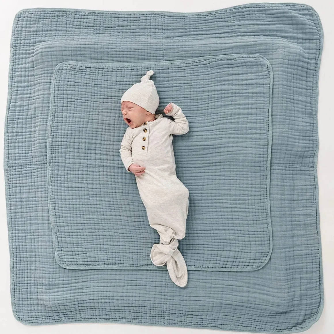 Lou Lou & Company Cloud Muslin Quilt - Steel, Small