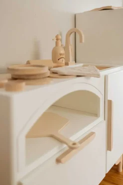 Luca Play Kitchen