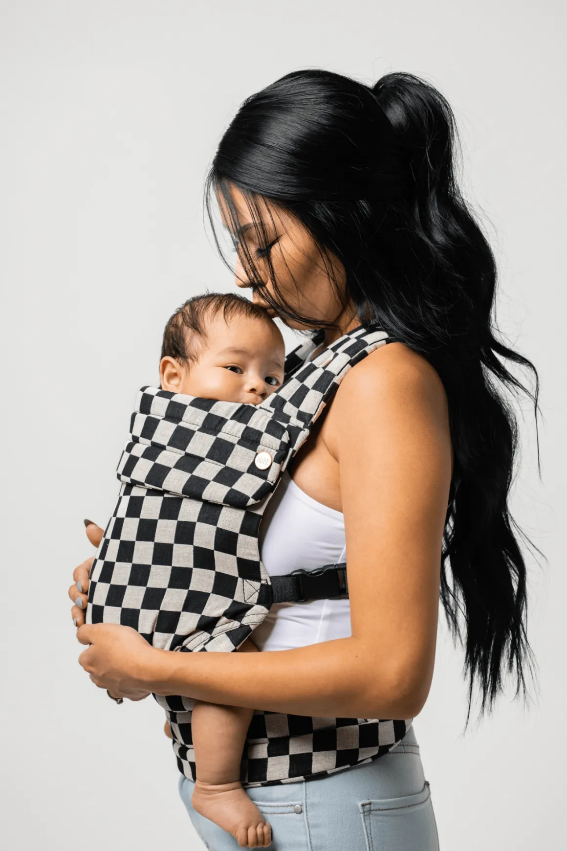 Mabē Monarch Carrier - Ebony Check