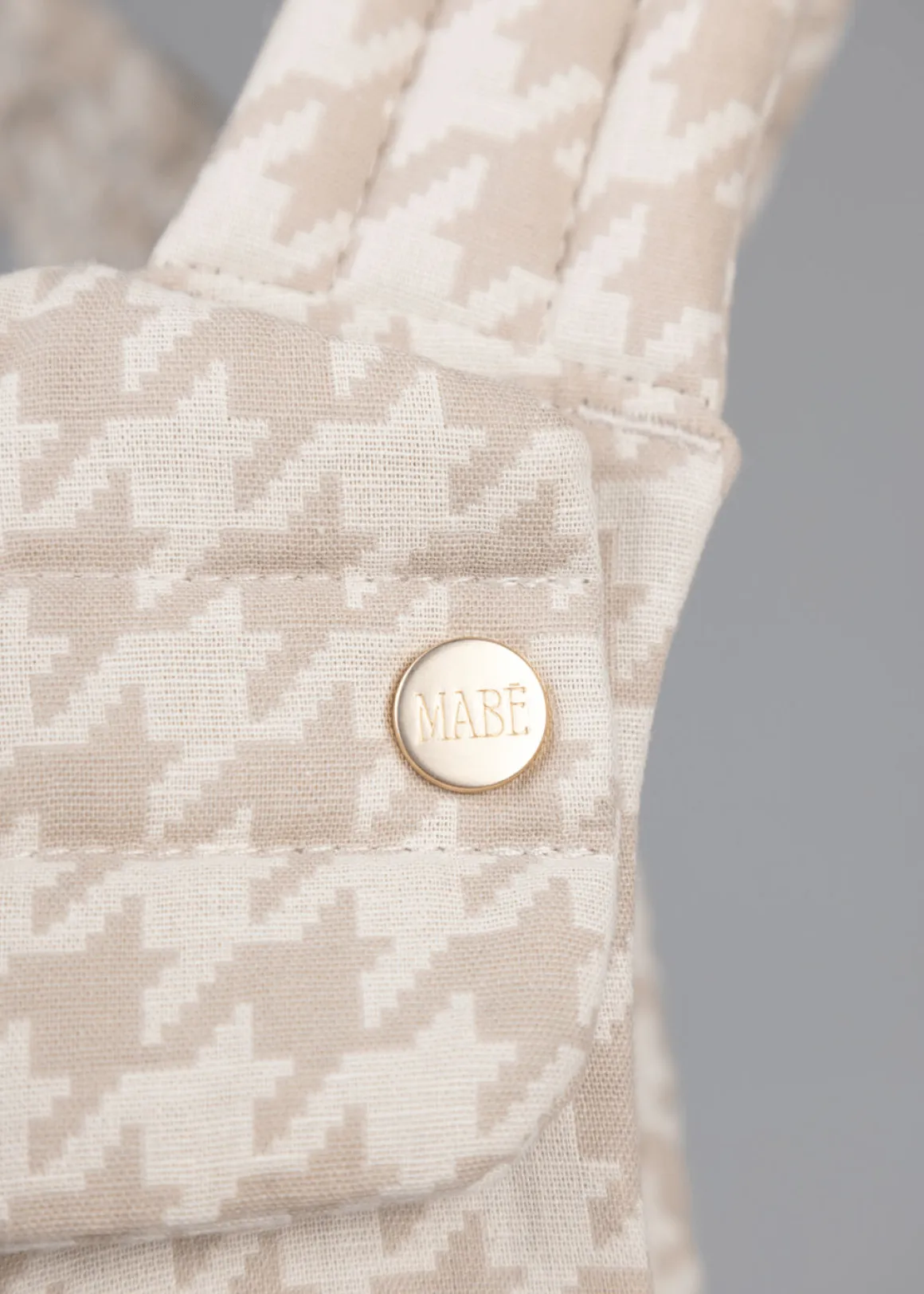 Mabē Monarch Carrier - Houndstooth