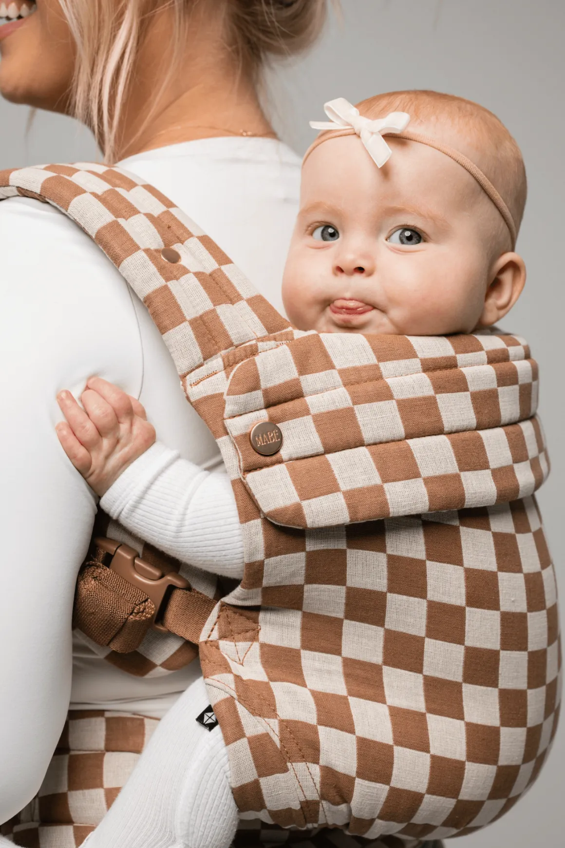 Mabē Monarch Carrier - Mocha Check