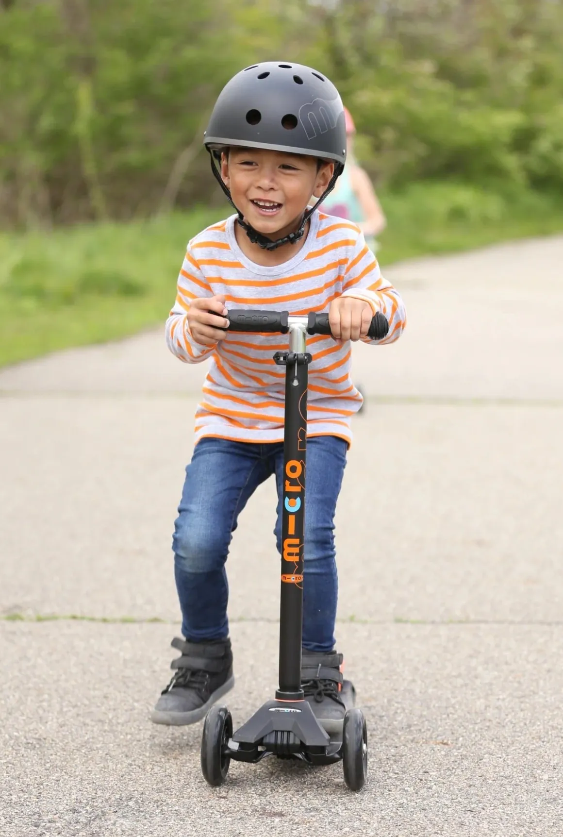 Micro Kickboard Maxi Deluxe LED Scooter - Black / Orange