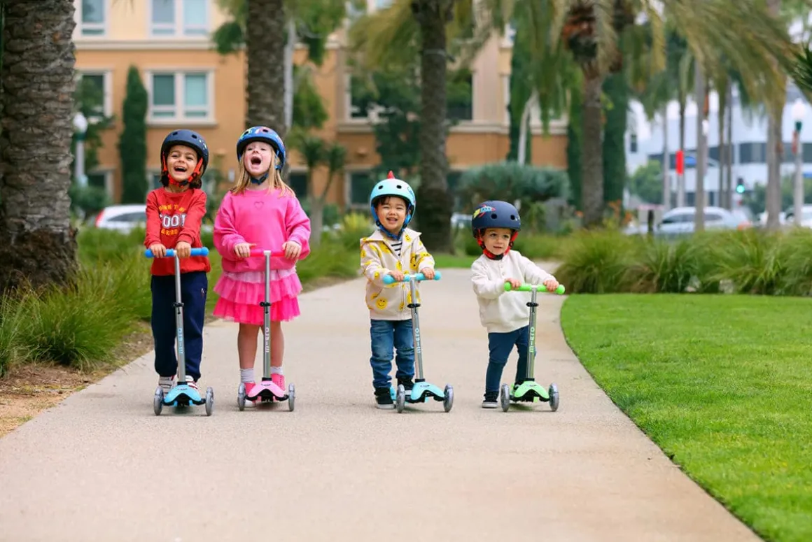 Micro Kickboard Micro Mini Glow Plus LED Scooter (2-5 years) - Icy Lime