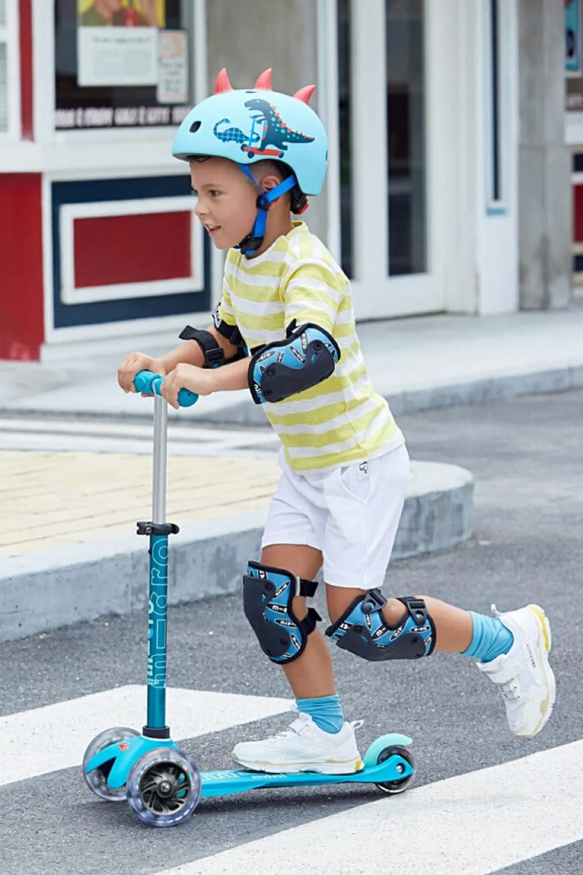 Micro Kickboard Mini Deluxe LED Scooter - Aqua