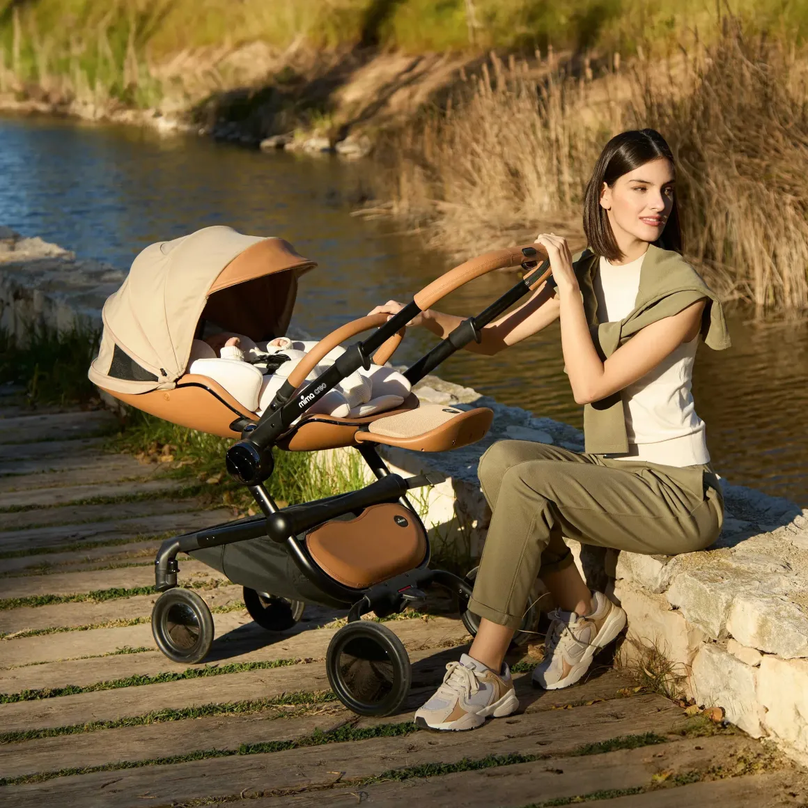 Mima Creo Newborn Snuggle - Beige