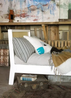 Oeuf Sparrow Twin Bed - White/Birch