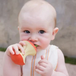 Oli & Carol Pepa the Apple