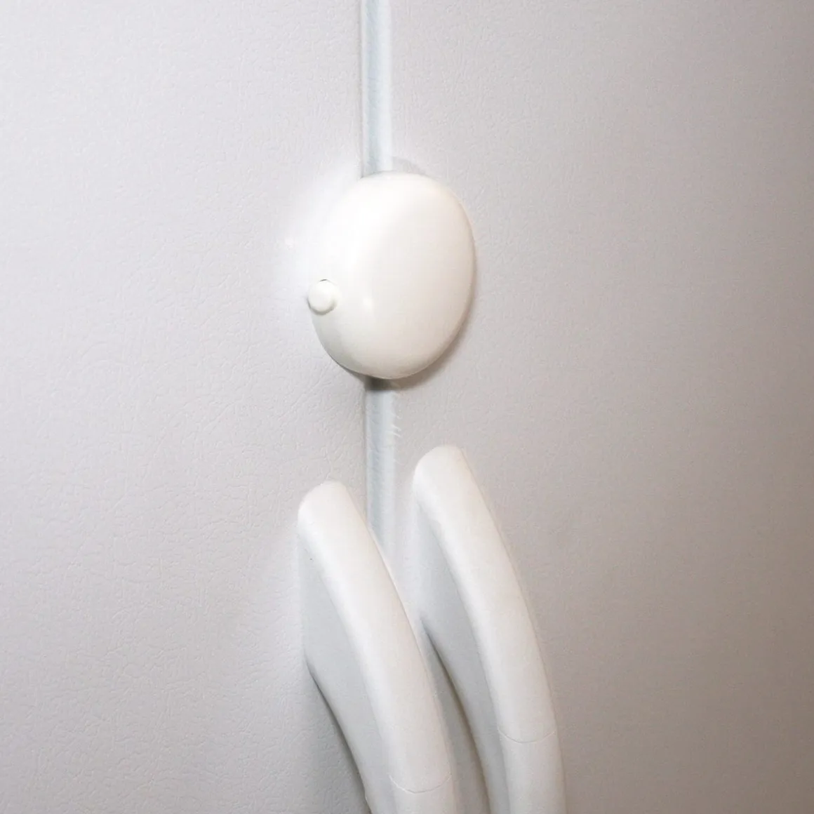 Qdos Adhesive Fridge/Freezer Lock - White