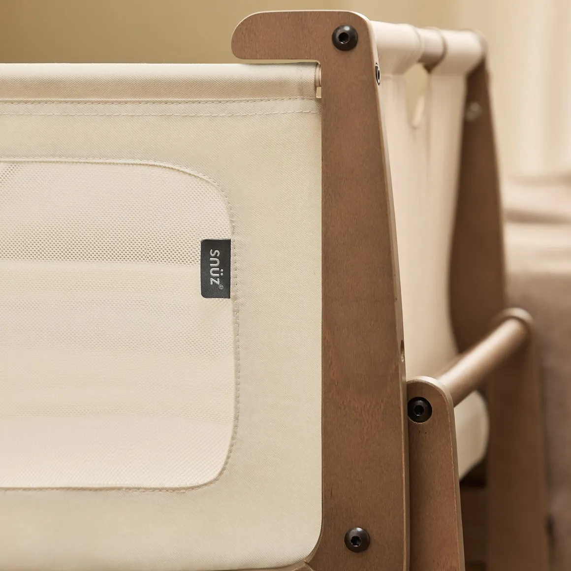 Snuz SnuzPod 5 Bedside Bassinet - Walnut