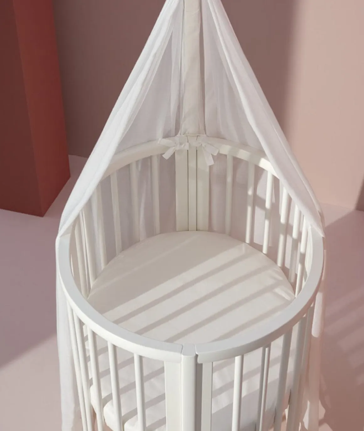 Stokke Sleepi Mini Crib Bundle with Mattress V3 - White