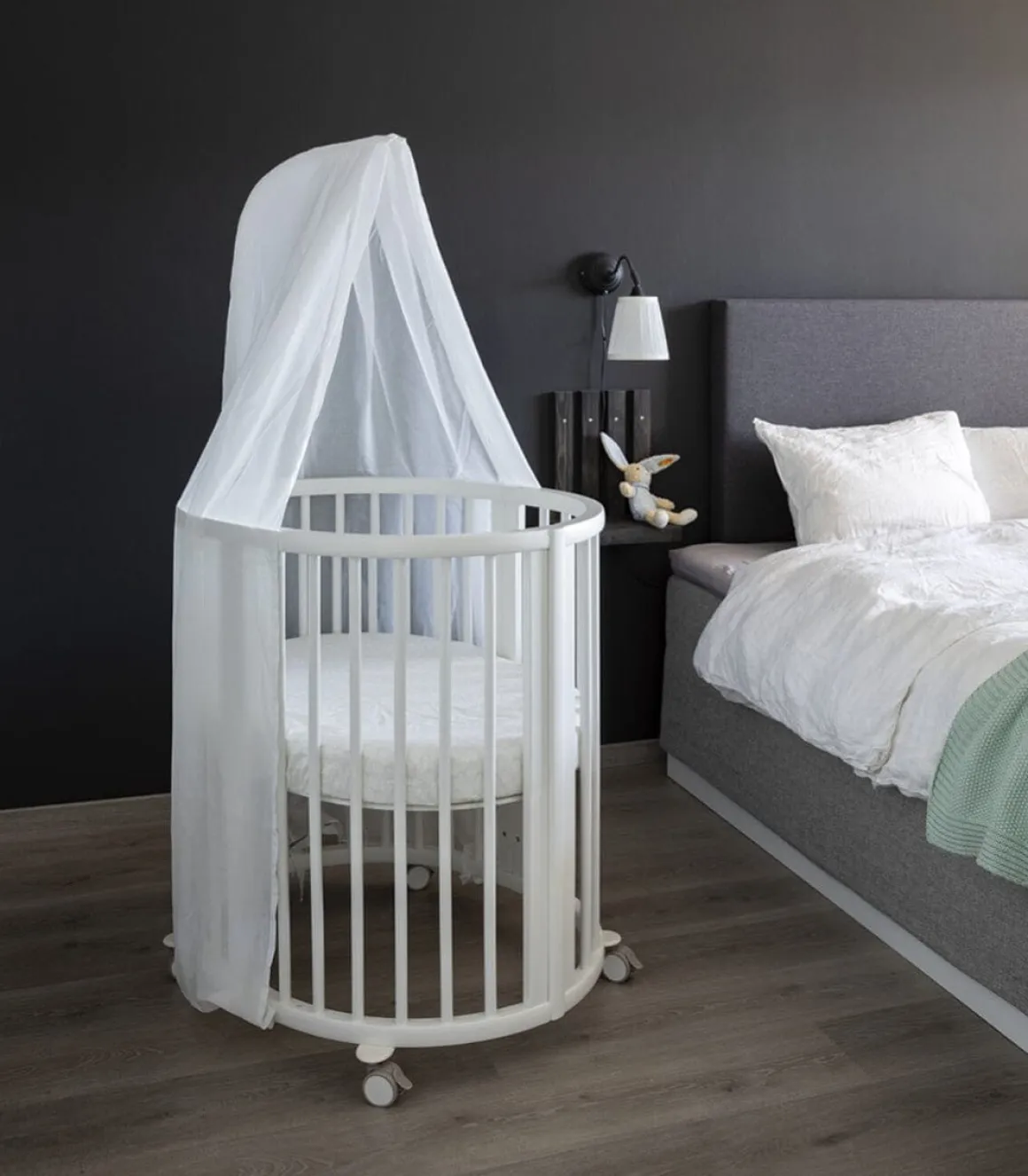Stokke Sleepi Mini Crib Bundle with Mattress V3 - White