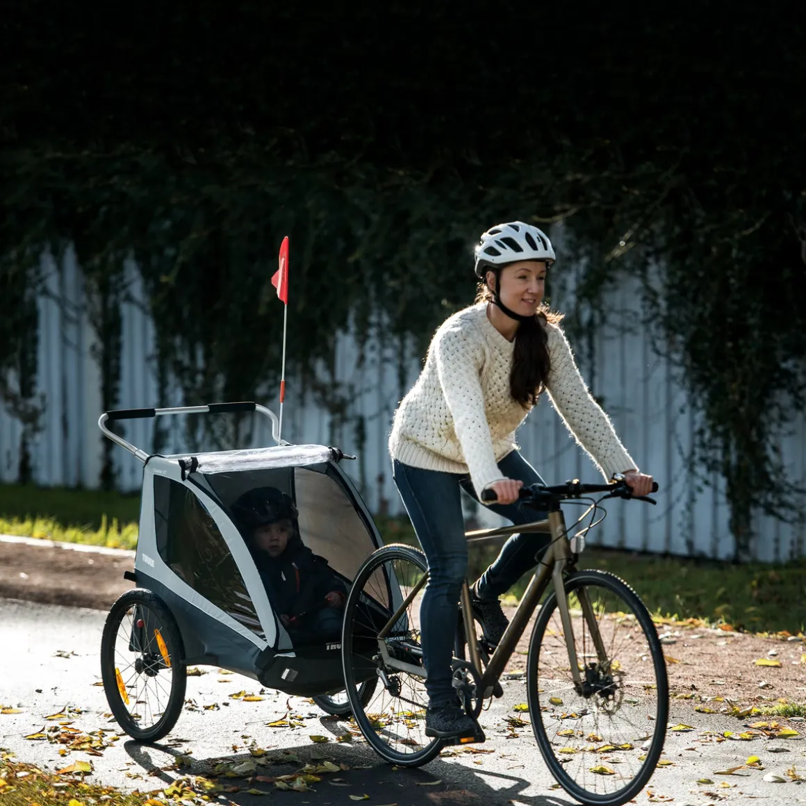 Thule Coaster XT Bike Trailer - Black