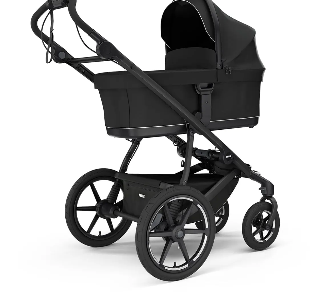 Thule Urban Glide 4-Wheel All-Terrain Stroller with NON-Magnetic Buckle + Bassinet Bundle - Black