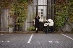 Thule Urban Glide 4-Wheel All-Terrain Stroller with NON-Magnetic Buckle + Bassinet Bundle - Soft Beige