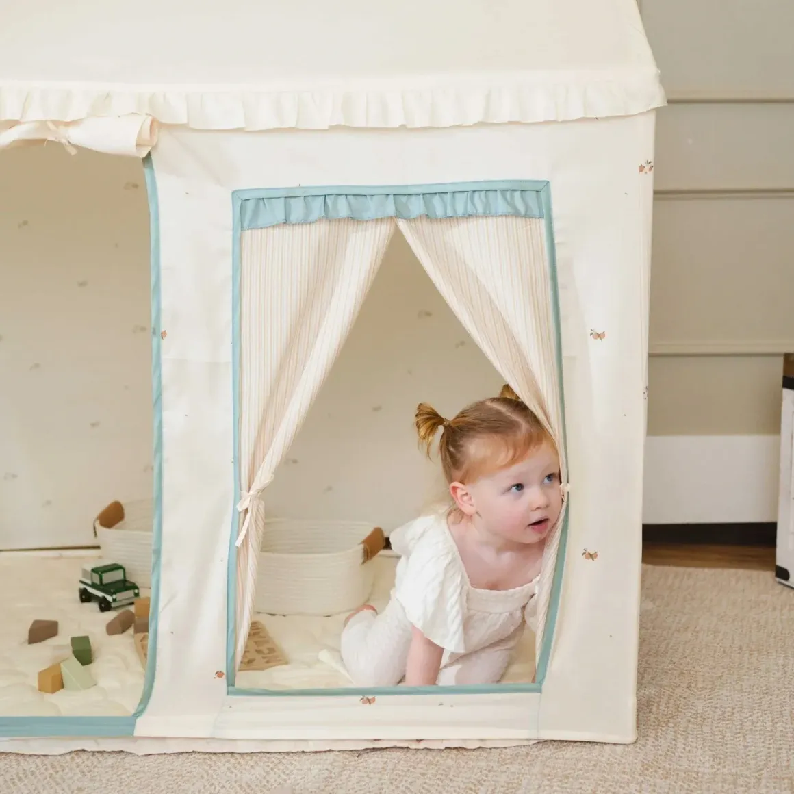 Tiny Land® Sweet Citrus Kid's Play Tent - Creamy white/blue