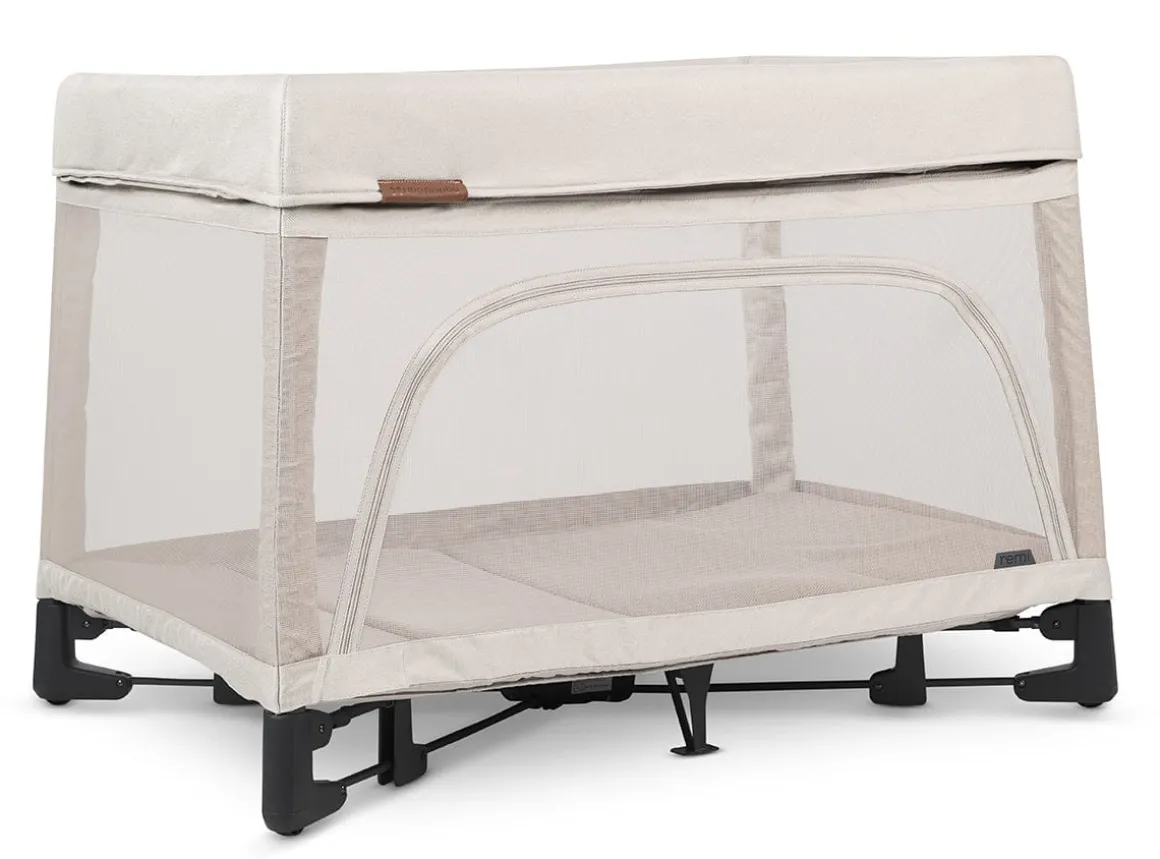 UPPAbaby REMI Playard - Charlie (Sand Melange)