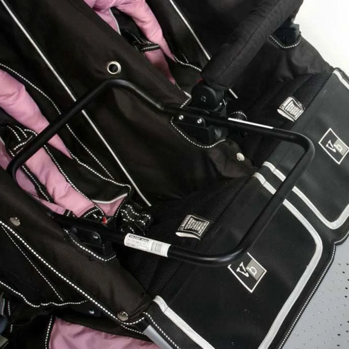Valco Twin Tri-Mode Adaptor Britax 2010 (Chaperone)