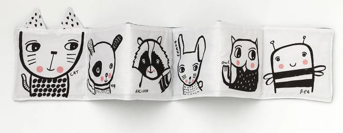 Wee Gallery Friendly Faces in the Yard: Baby's First Soft Book