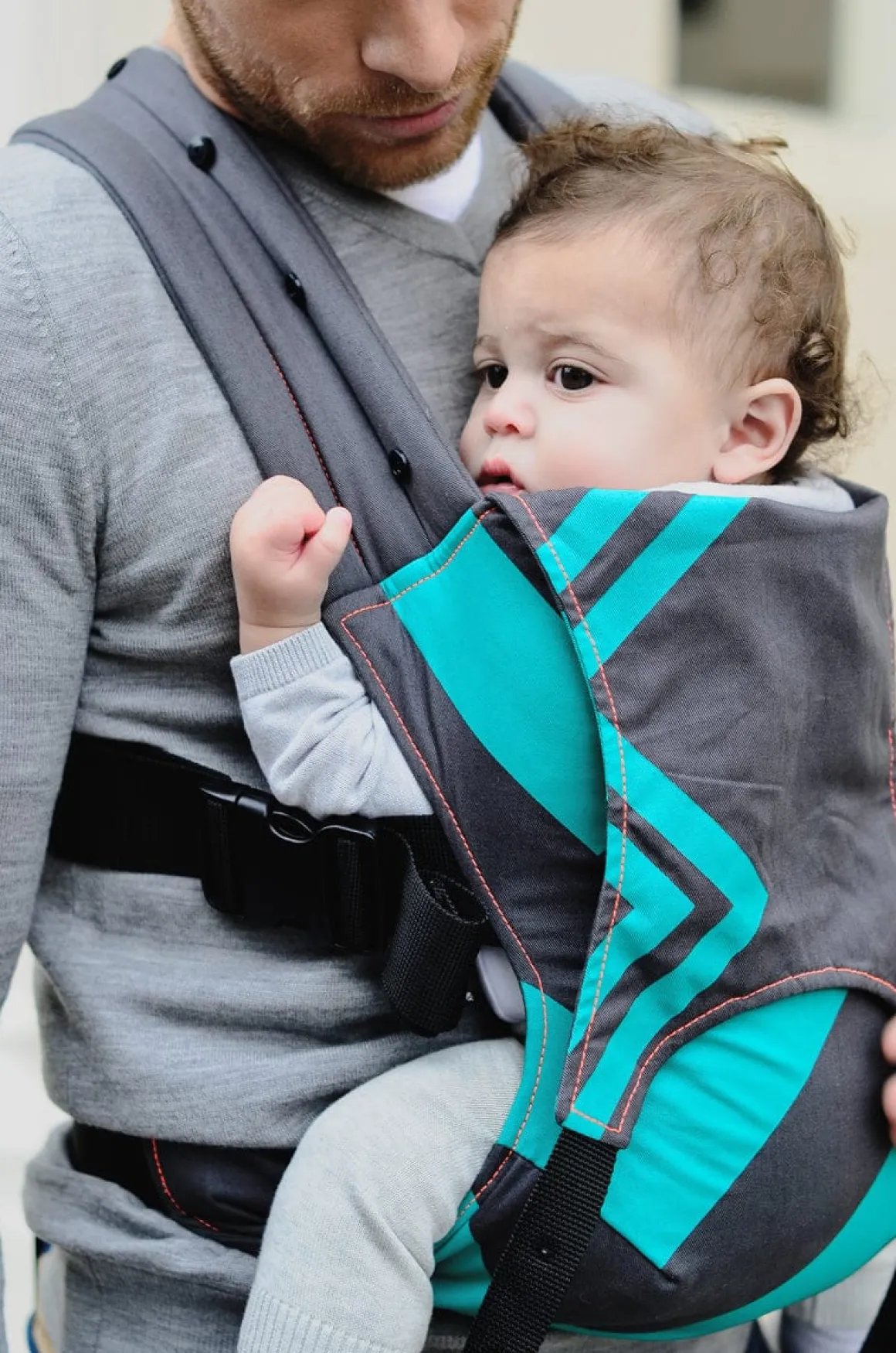 We Made Me Venture 2 in 1 Baby Carrier - Charcoal Grey Black Zigzag